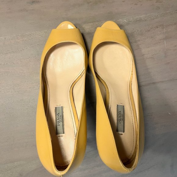 Prada Beige Patent Leather Peep Toe Pump - Size 40 - Picture 4 of 7